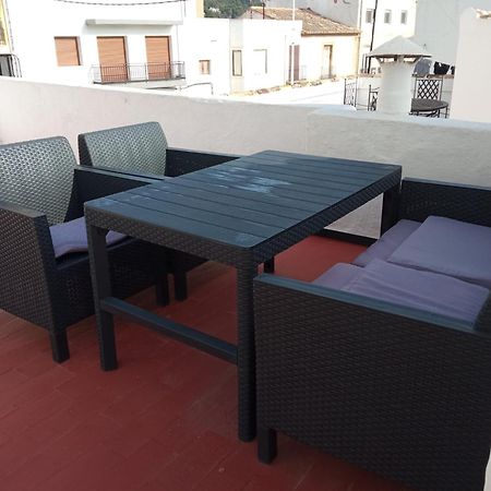 Moderna Casa De Pueblo En El Casco Viejo De 哈维亚 外观 照片